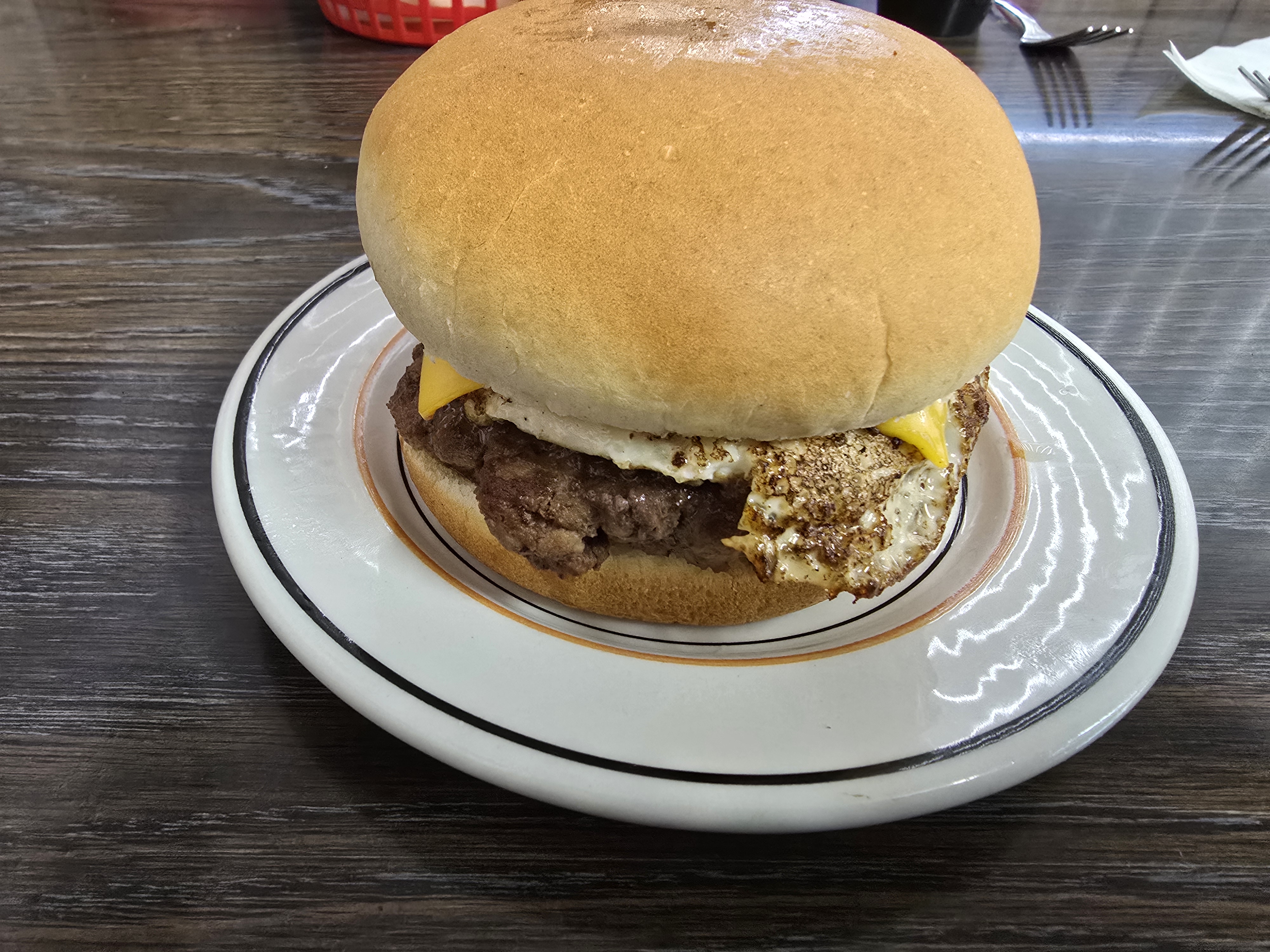 Egg & Cheeseburger